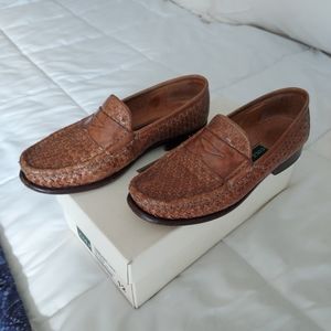 Preloved Cole Haan woven Hanna loafers, size 7 (more like a 7.5)